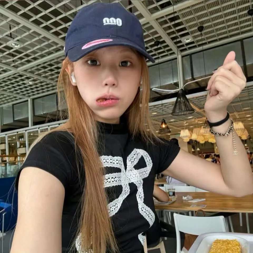 女孩2